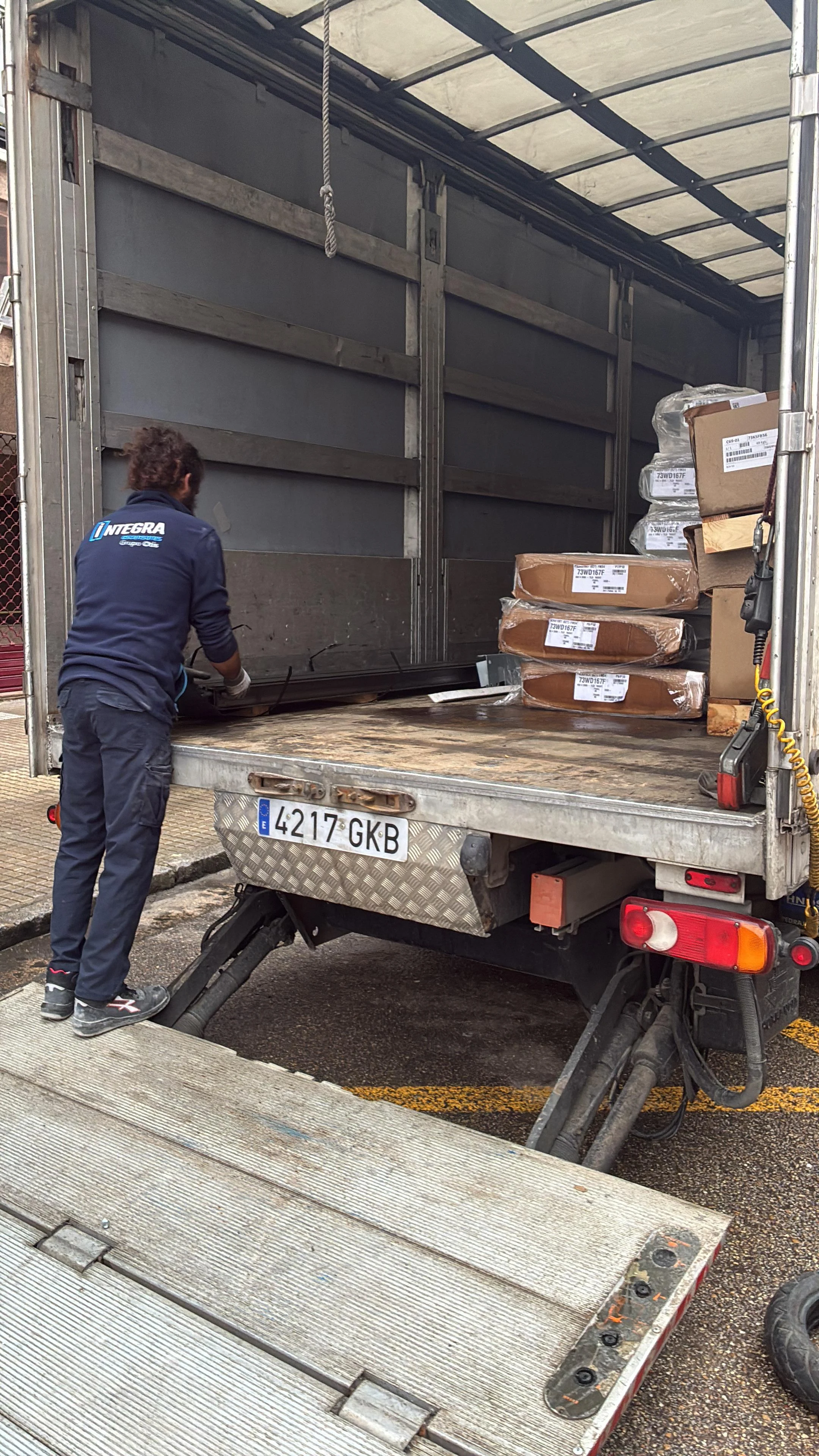 Operación de carga utilizando la rampa